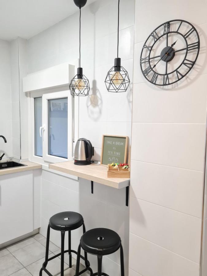 Appartamento Ayuntamiento PARKING gratis. Auto check-in. Bilbao Esterno foto